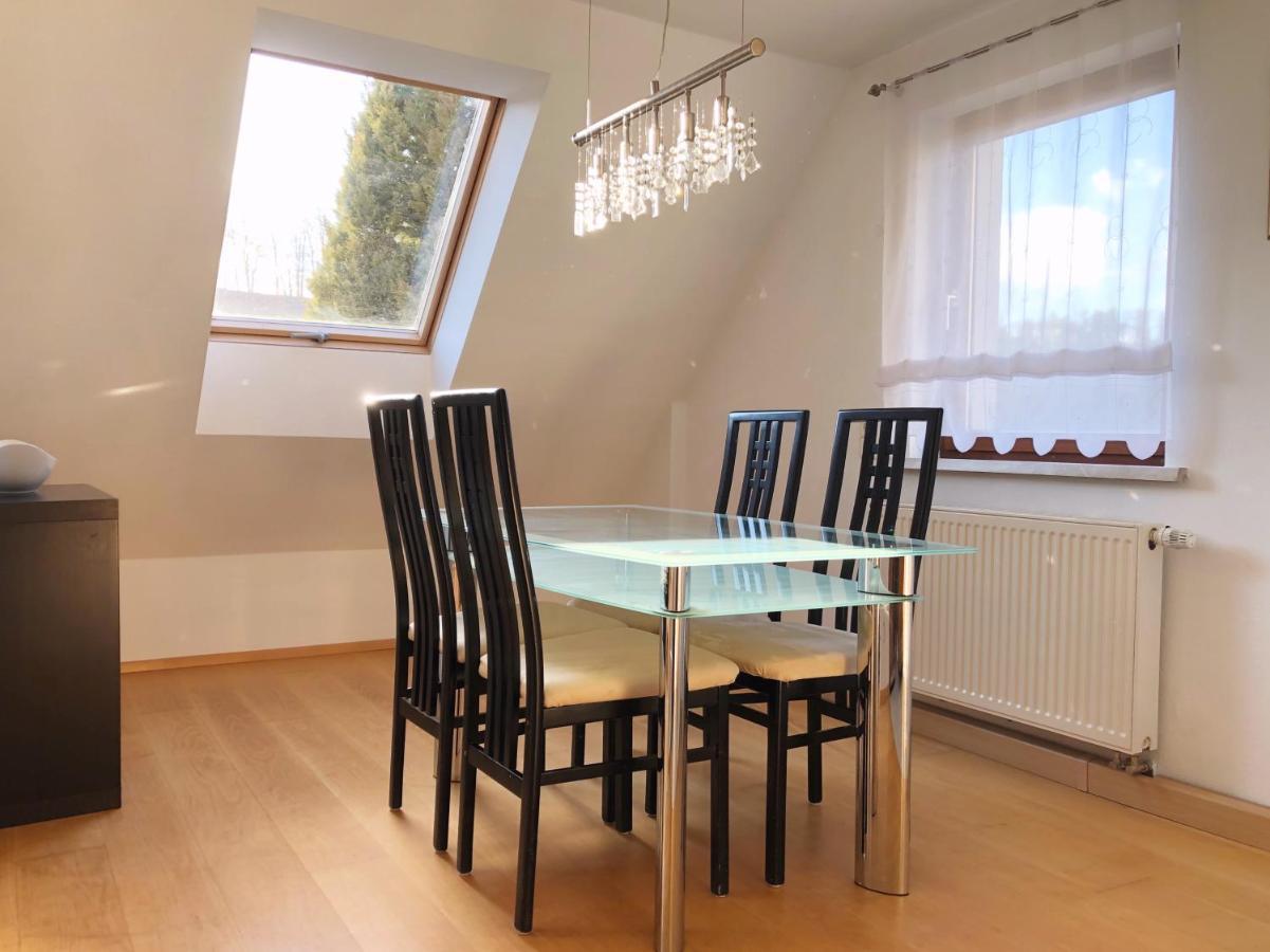 Grosse Wohnung Mit 2 Schlafzimmern Altensteig Buitenkant foto